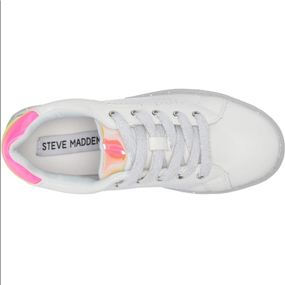 Steve Madden Child Rezza Sneaker Size 3 - Picture 3 of 7